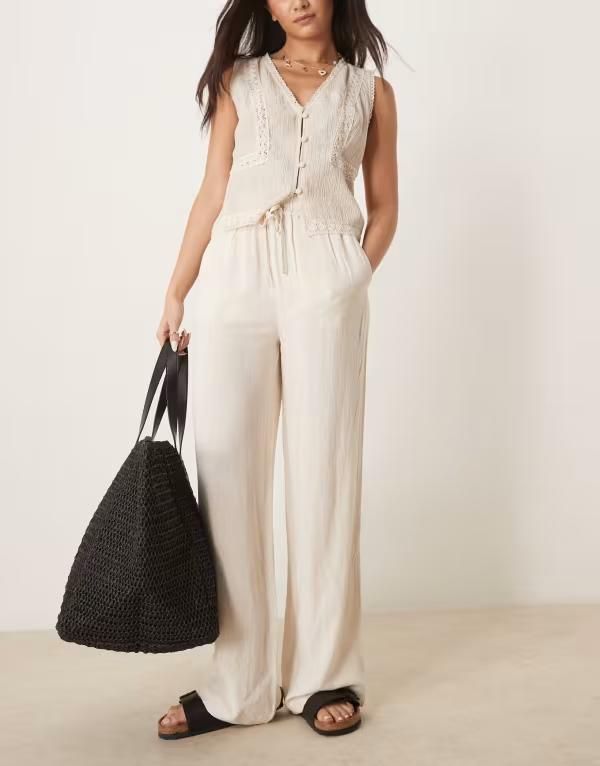 セレクティッド レディース ボトムス カジュアルパンツ パンツ リネン Selected Femme linen pants in cream Sandshell クリーム