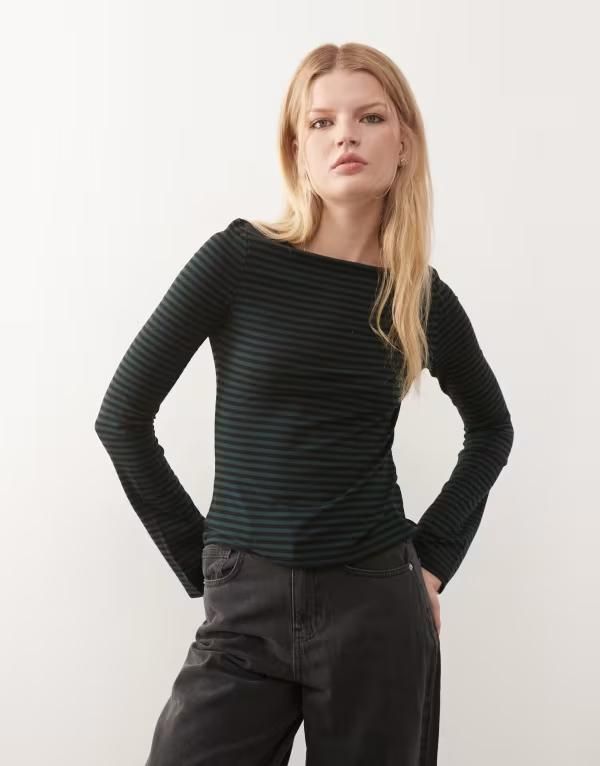 ウィークデイ レディース トップス Tシャツ Weekday Annie soft boat neck long sleeve top in forest green stripe Exclusive to ASOS Forest Green グリーン