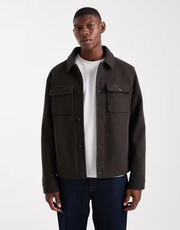 スリードベア メンズ アウター ジャケット・ブルゾン Threadbare shacket with front pockets in chocolate BROWN ブラウン