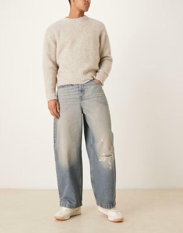 エイソス メンズ ボトムス デニムパンツ ジーンズ ASOS DESIGN barrel jeans in light wash blue with tint and rips LIGHT WASH BLUE ブルー
