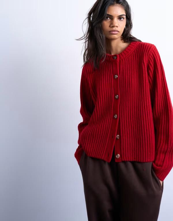 トップショップ レディース アウター カーディガン リブニット クルーネック ニット Topshop rib knit crew neck relaxed button up cardigan Red レッド