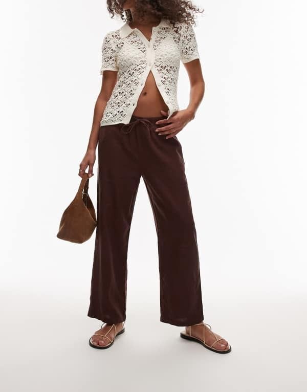 トップショップ レディース ボトムス カジュアルパンツ パンツ リネン Topshop mid rise linen blend awkward length pants in chocolate chocolate チョコレート