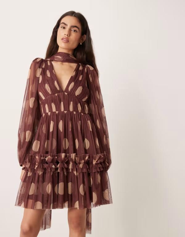 レース アンド ビーズ レディース トップス ワンピース チュール ドット ミニ Lace Beads tulle scarf neck mini dress in rose brown polka dots BROWN ブラウン