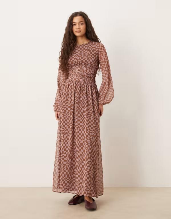 エイソス レディース トップス ワンピース シフォン クルーネック ギャザー マキシ ASOS DESIGN chiffon crew neck maxi dress with ruched waist and volume sleeve micro plai