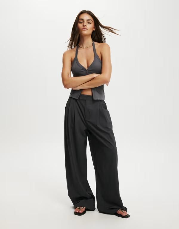 コットンオン レディース ボトムス カジュアルパンツ プリーツ Cotton Izzy pleated suiting pants in charcoal チャコール