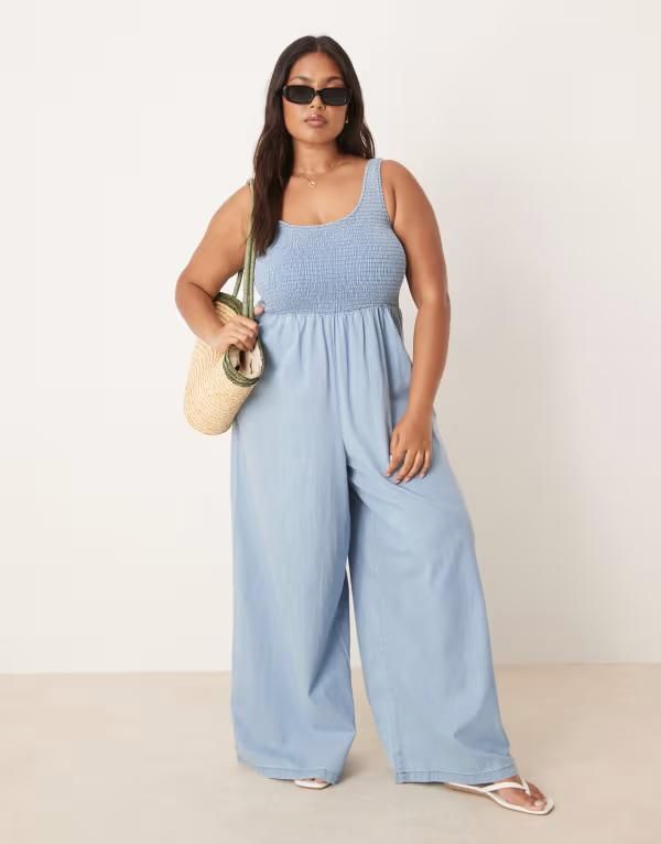 エイソス レディース トップス ジャンプスーツ ワイドレッグ デニム ASOS Curve ASOS DESIGN Curve soft denim wide leg jumpsuit with shirred body in light wash Light