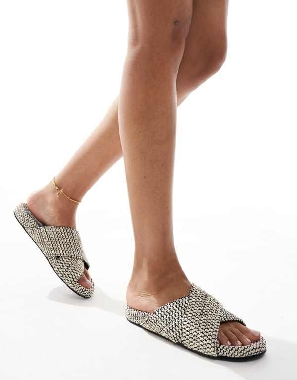 フォースレックレス レディース シューズ サンダル 4th Reckless woven crossover strap flat sandals in mono MONO