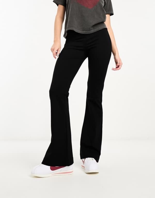 ヴェロモーダ レディース ボトムス カジュアルパンツ ハイウエスト ジャージー Vero Moda jersey flares with high waist Black ブラック