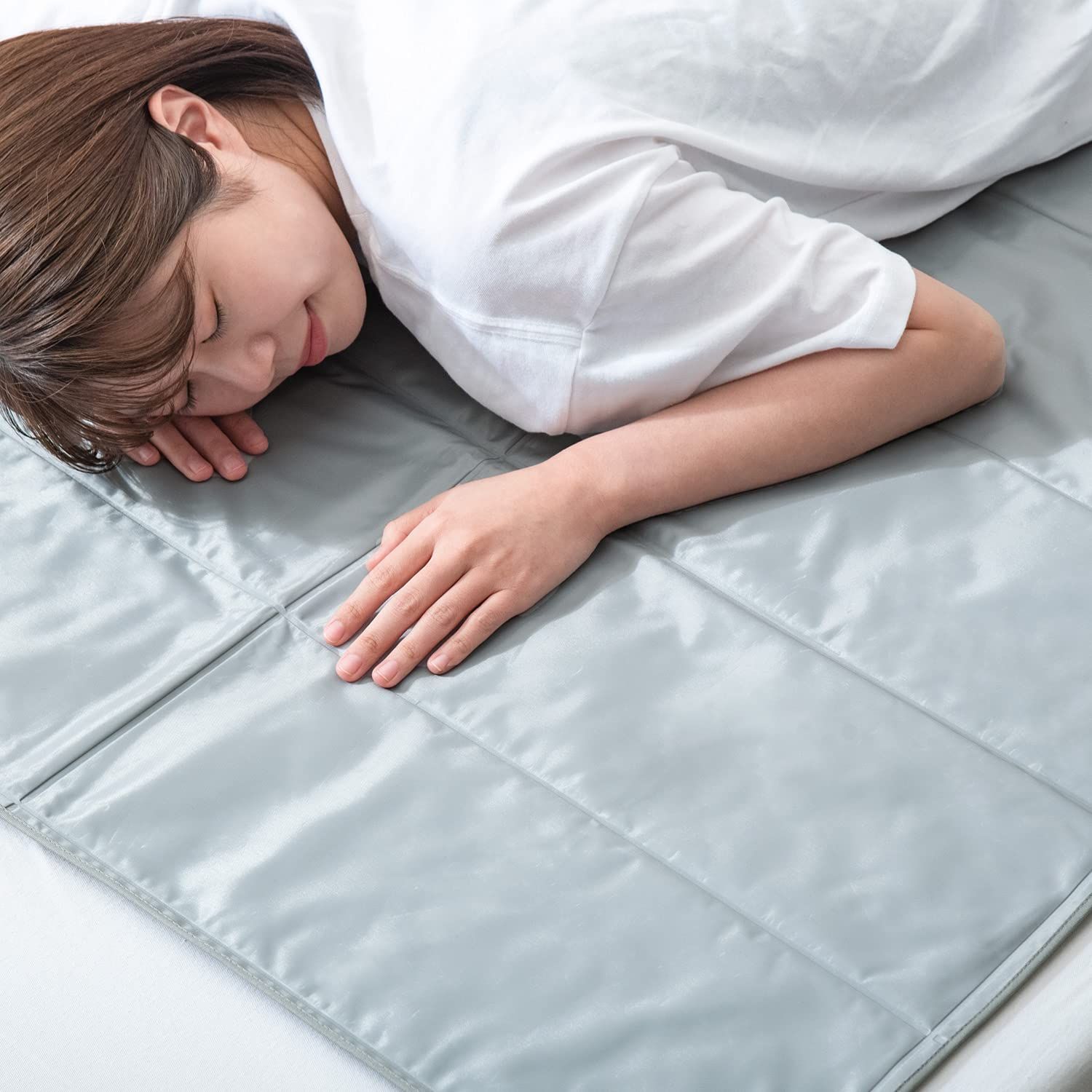 ☆新品☆タンスのゲン 敷きパッド シングル【たった1分で-8.2℃】瞬間冷却 90×140 ひんやりマット ひんやり敷きパッド 冷却 マット 接触冷感 夏 19000003(121736) 9dc5591a