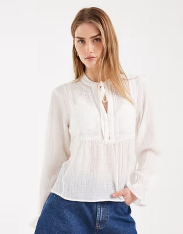 オンリー レディース トップス Tシャツ レース ONLY tie neck lace detailing top Cloudancer ホワイト