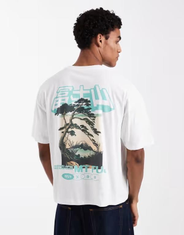 エイソス メンズ トップス Tシャツ グラフィック ASOS DESIGN boxy oversized Tshirt with Mount Fuji graphic WHITE ホワイト