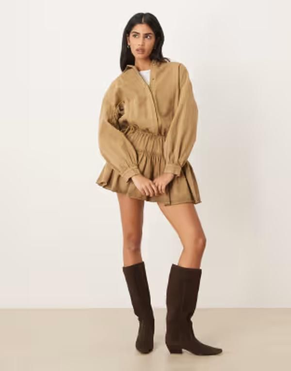 エイソス レディース トップス ワンピース ミニ シャツ ASOS DESIGN long sleeve blouson tie waist mini shirt dress in washed gold ゴールド
