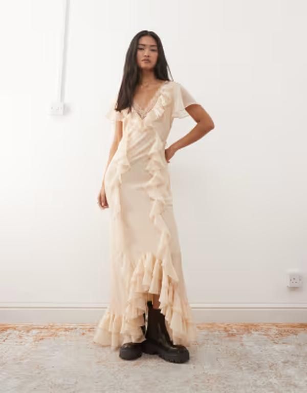 リクレイム ヴィンテージ レディース トップス ワンピース アシンメトリー フリル マキシ Reclaimed Vintage maxi day dress with ruffles and asymmetric hem in cream クリーム