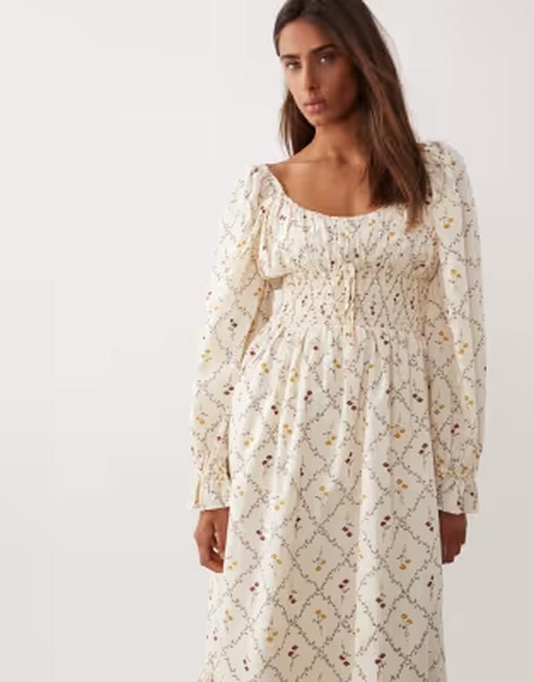 ミスセルフフリッジ レディース トップス ワンピース フラワー柄 プリント マキシ フラワー Misselfridge milkmaid maxi dress in yellow floral print Yellowhimsy print イエロー