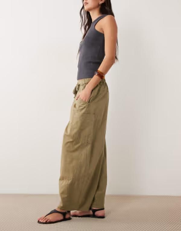 エイソス レディース ボトムス カジュアルパンツ ASOS DESIGN pull on barrel pants Khaki カーキ
