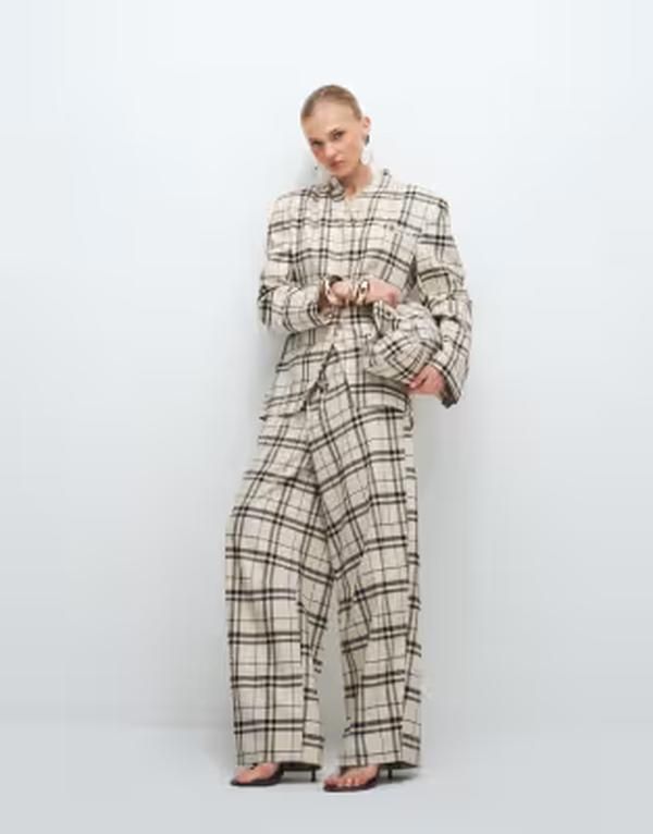 エイソス レディース アウター ジャケット・ブルゾン ハイネック ブレザー ASOS DESIGN high neck wrap blazer in cream plaid Ecru plaid エクリュ