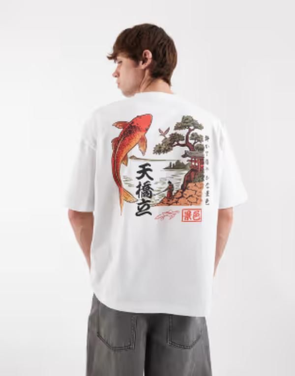 エイソス メンズ トップス Tシャツ グラフィック ASOS DESIGN oversized tshirt with koi fish graphic WHITE ホワイト