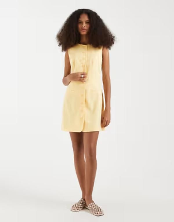 ヴェロモーダ レディース トップス ワンピース ミニ ノースリーブ Vero Moda sleeveless tailored button front mini dress in golden yellow Golden haze イエロー