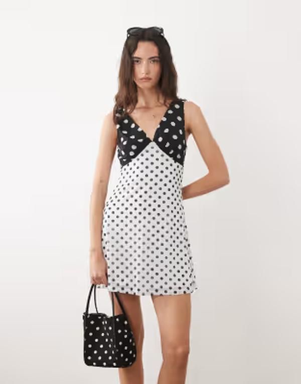 エイソス レディース トップス ワンピース ドット柄 Vネック ドット プリント ミニ コントラスト ASOS DESIGN contrast bust v neck mini dress with tie back detail in mono polka