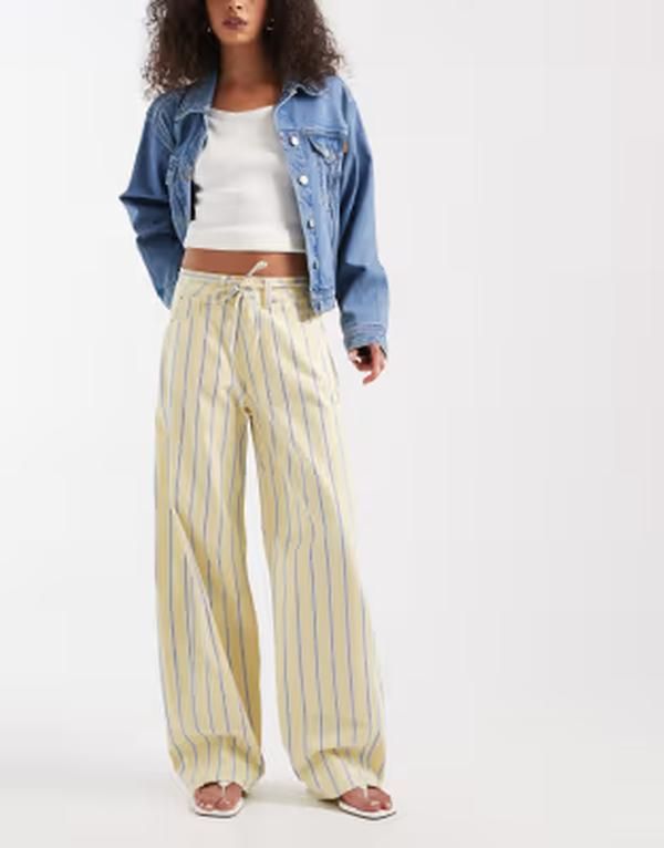 ピーシーズ レディース ボトムス デニムパンツ ジーンズ PIECES tie waist mid rise barreleg jeans in pastel yellow and blue stripes French Vanilla White ホワイト