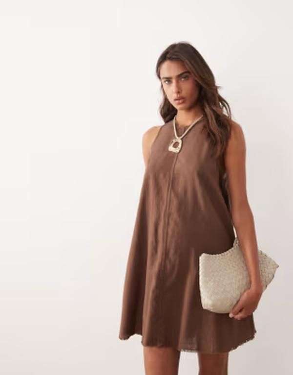モンキ レディース トップス ワンピース A ライン ミニ ノースリーブ リネン Monki linen blend sleeveless aline mini dress with frayedges in dark Brown ブラウン