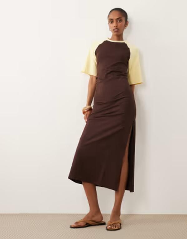 エイソス レディース トップス ワンピース コントラスト マキシ ASOS DESIGN short contrast sleeve gathered waist maxi dress in chocolate and buttermilk Multi マルチ