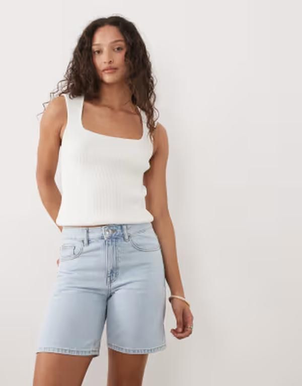 マンゴ レディース ボトムス ハーフパンツ・ショーツ Tシャツ ショートパンツ コットン デニム Mango Teen 100 cotton denim Bermuda shorts in bleach wash Light blue wash ブルー