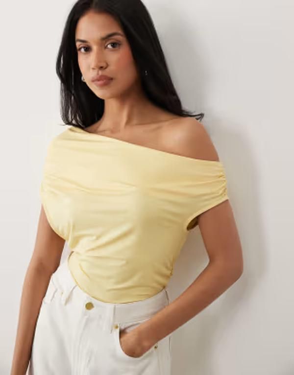 エイソス レディース トップス シャツ アシンメトリー ギャザー ASOS DESIGN slinky ruched one shoulder asymmetric top in yellow イエロー