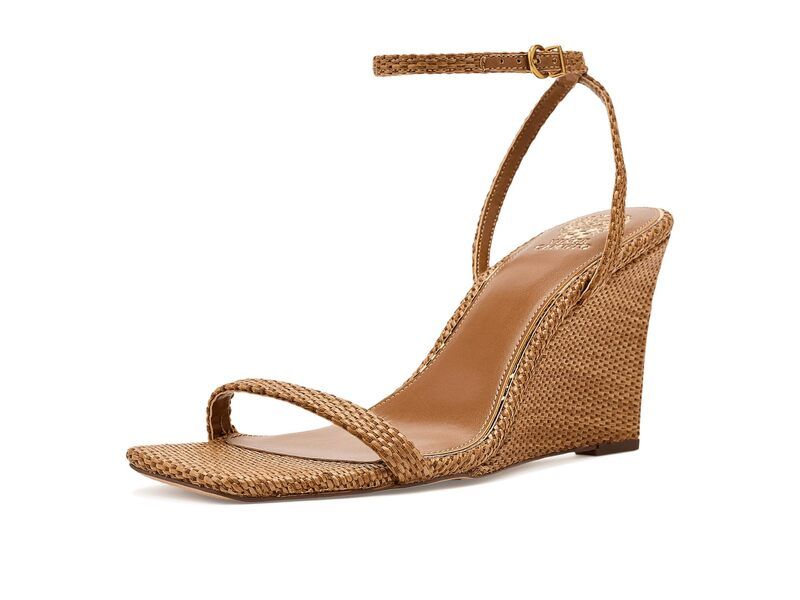 ヴィンスカムート レディース シューズ ヒール サンダル アンクル Vince Camuto Ambee Ankle Strap Wedge Sandals Golden Walnut