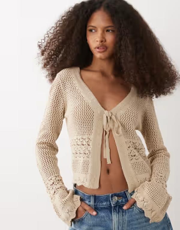 ブレーブソウル レディース アウター カーディガン ニット Brave Soul tie front crochet knit cardigan with flared sleeves in stone ストーン