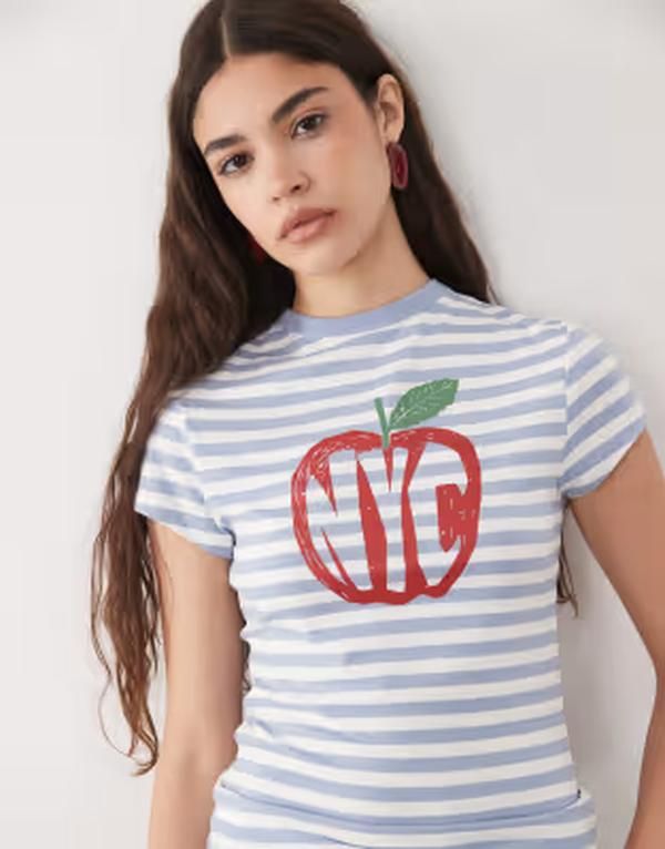 エイソス レディース トップス Tシャツ レギュラーフィット グラフィック ASOS DESIGN regular fit stripe tshirt with NYC apple graphic Blue stripe ブルー
