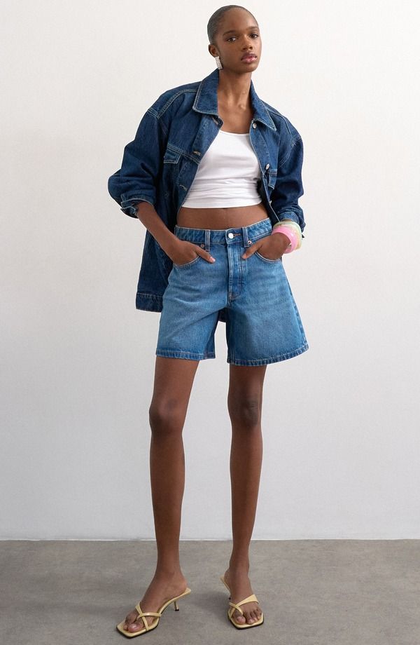 トップショップ レディース ボトムス デニムパンツ ショートパンツ コットン Topshop Editor Mid Rise Cotton Denim Shorts Blue ブルー