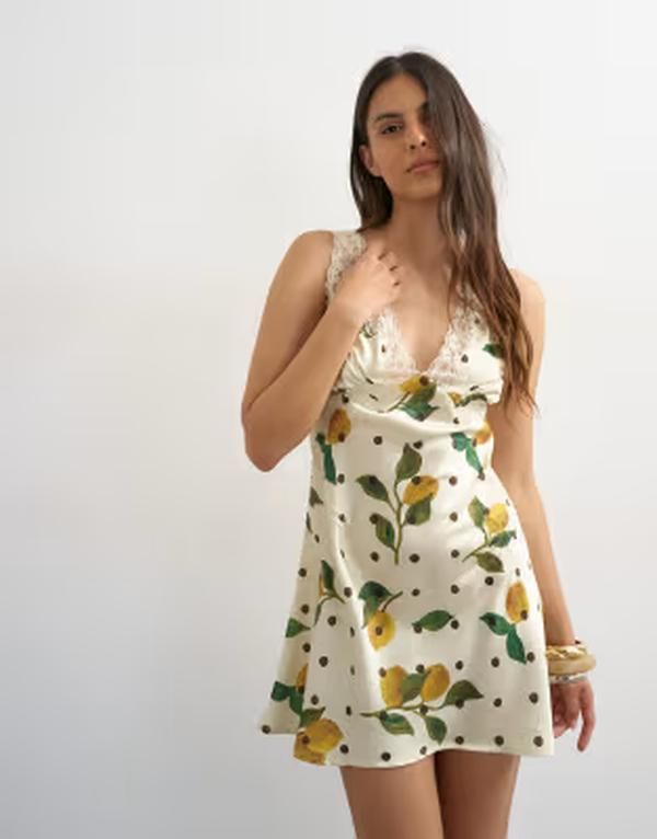 トップショップ レディース トップス ワンピース ドット柄 ドット プリント ミニ レース Topshop lace insert pintucked waist mini tea dress in lemon polka dot print Lemon ドッ