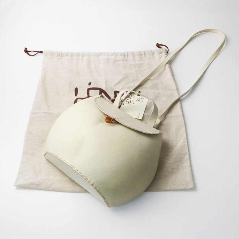 HENRY CUIR INNOCENCE LARGE Crossbody GOURD BAG natural□アンリー