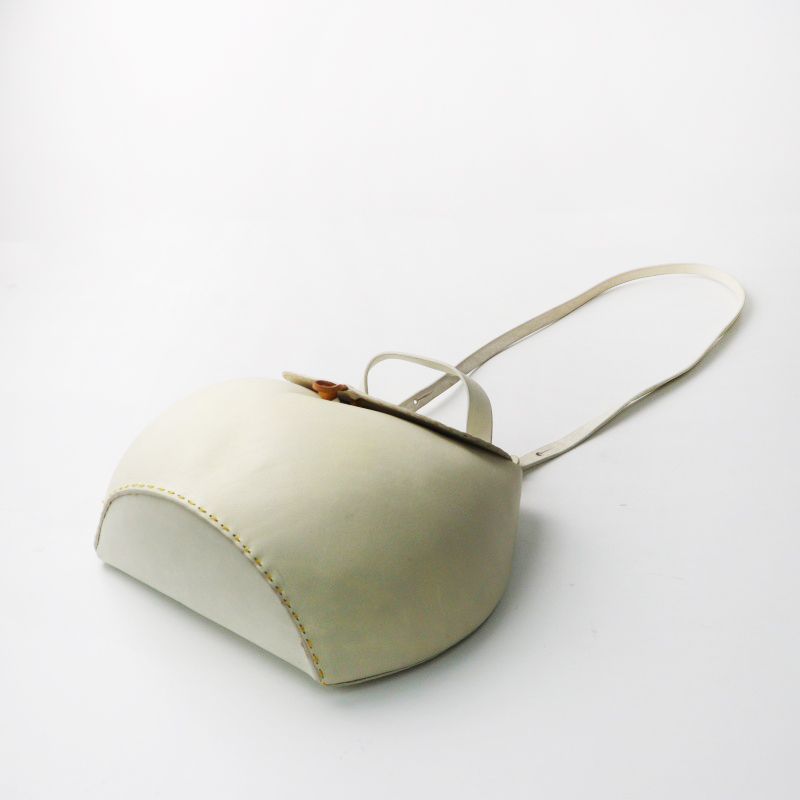 HENRY CUIR INNOCENCE LARGE Crossbody GOURD BAG natural□アンリー
