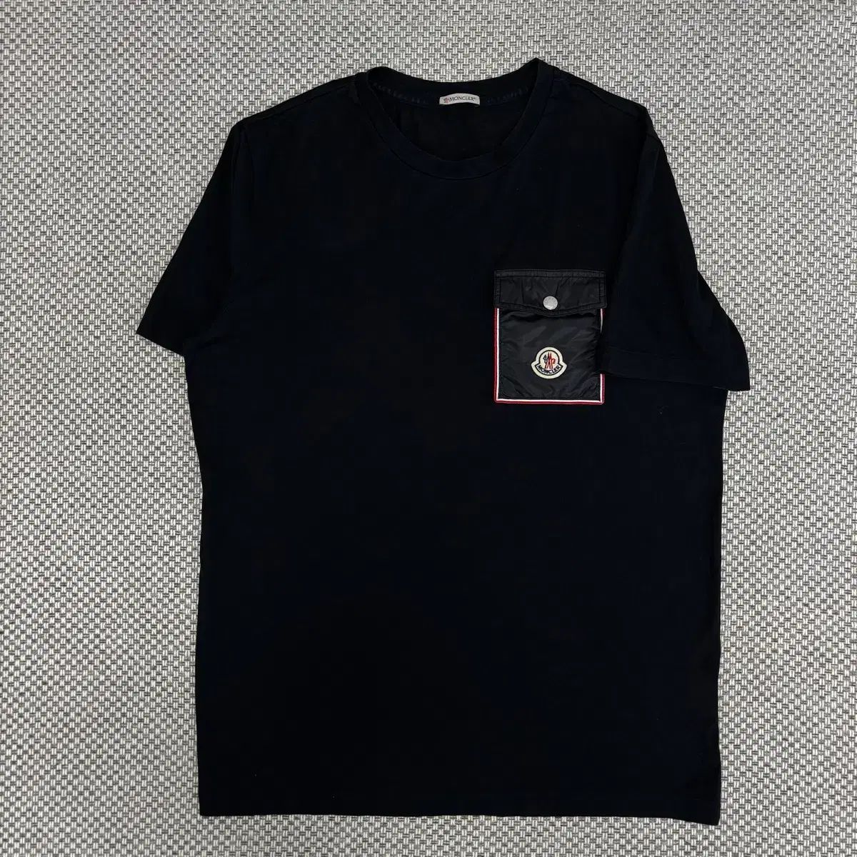 M モンクレール ワッペンパッチ ポケット 半袖Tシャツ