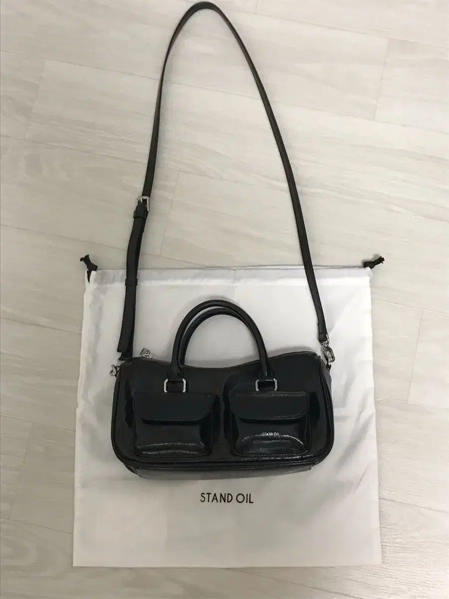 スタンドオイル CHUU ハーフバッグ ブラック 出品