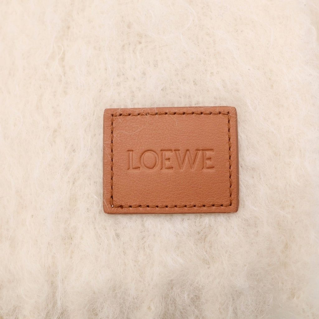 LOEWE (ロエベ) マフラー アナグラムパッチ ホワイト モヘヤ×ウール