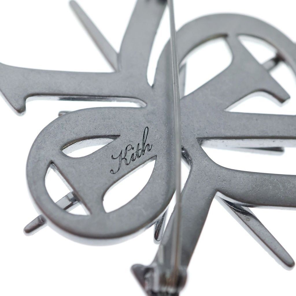 新品未使用 Lisa for Kith Women Crest Brooch KITH (キス) LISA FOR WOMEN CREST BROOCH クレストブローチ シルバー