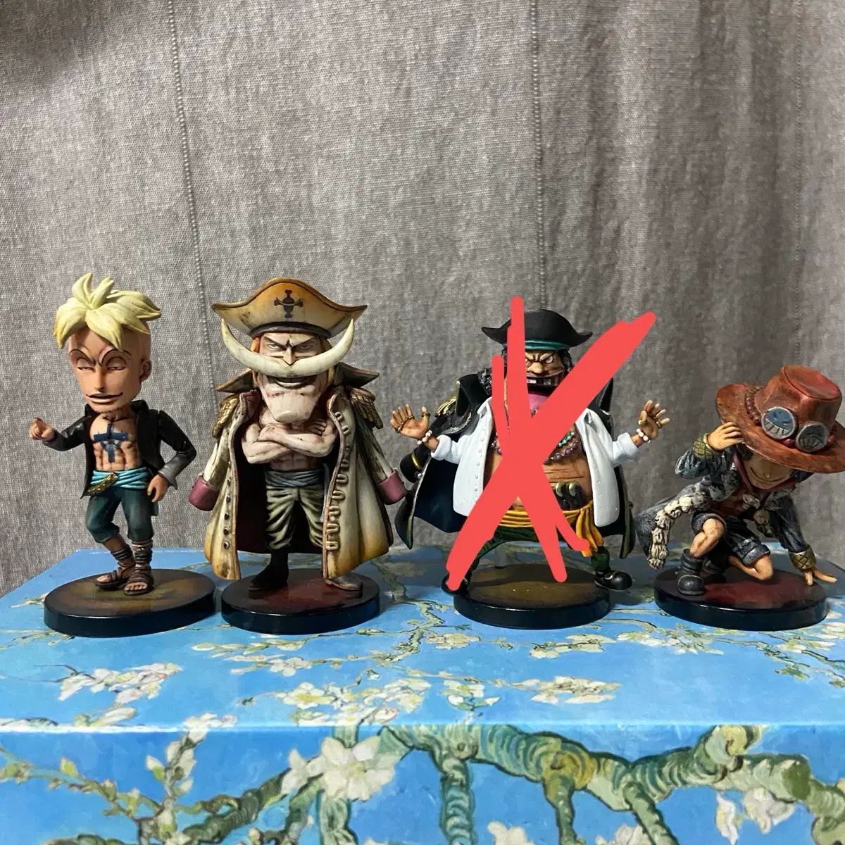 リーペイント ONE PIECE ワールドコレクタブル 白ひげ & エース & マルコ WORLD Collector's Edition
