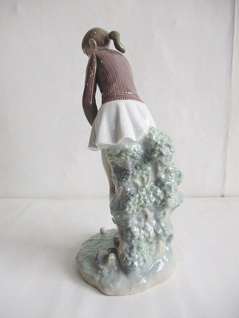 LLADRO リヤドロ フィギュリン 磁器人形 ナイスパット レディ