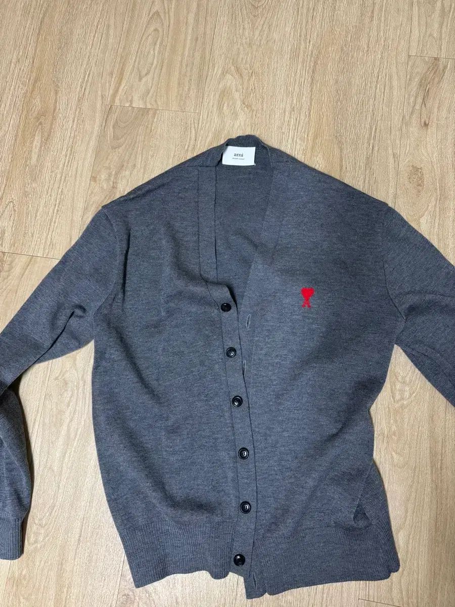 XXL アミ カーディガン チェーンスティッチ ハートロゴ