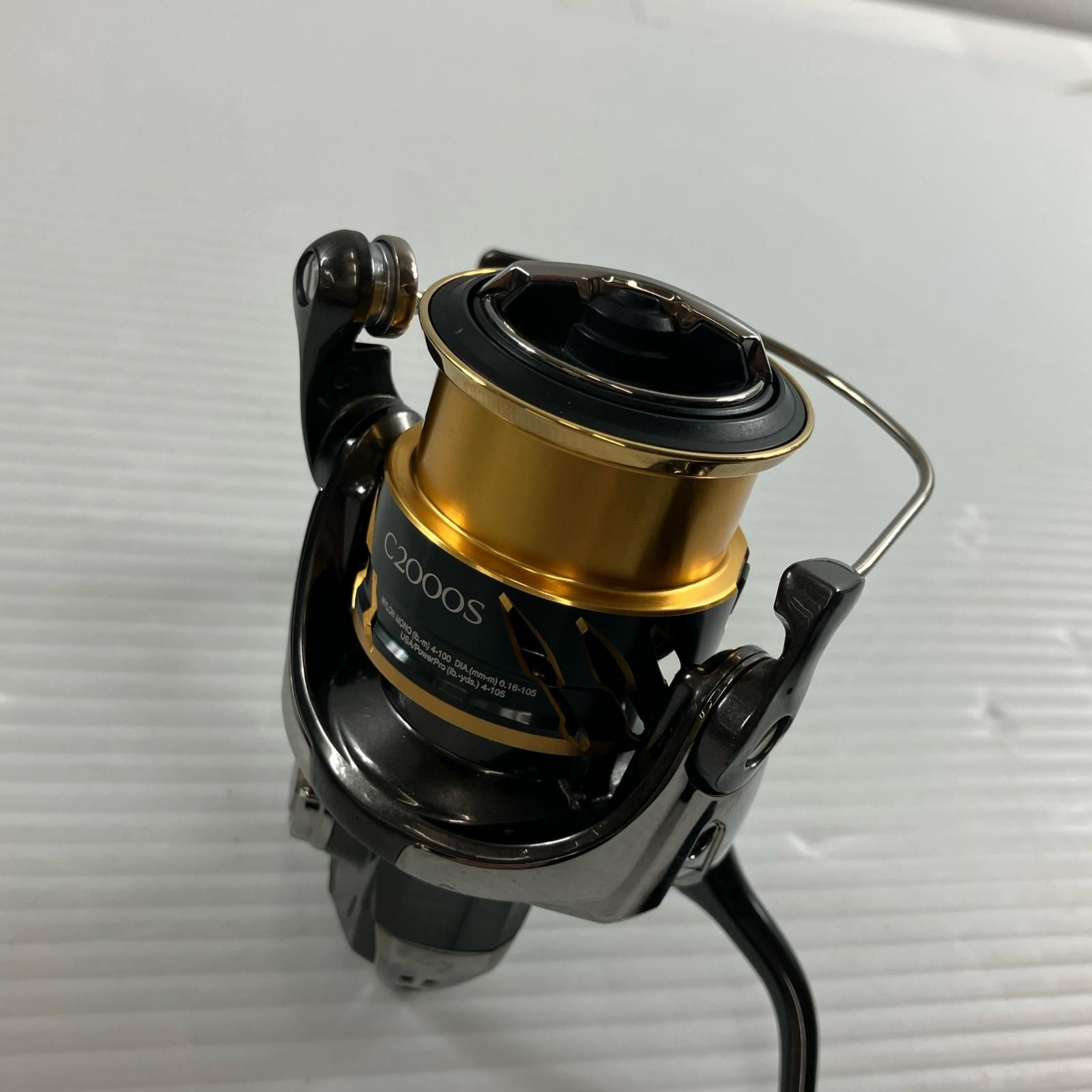 SHIMANO シマノ スピニングリール 20ツインパワー C2000S キズ有 04136