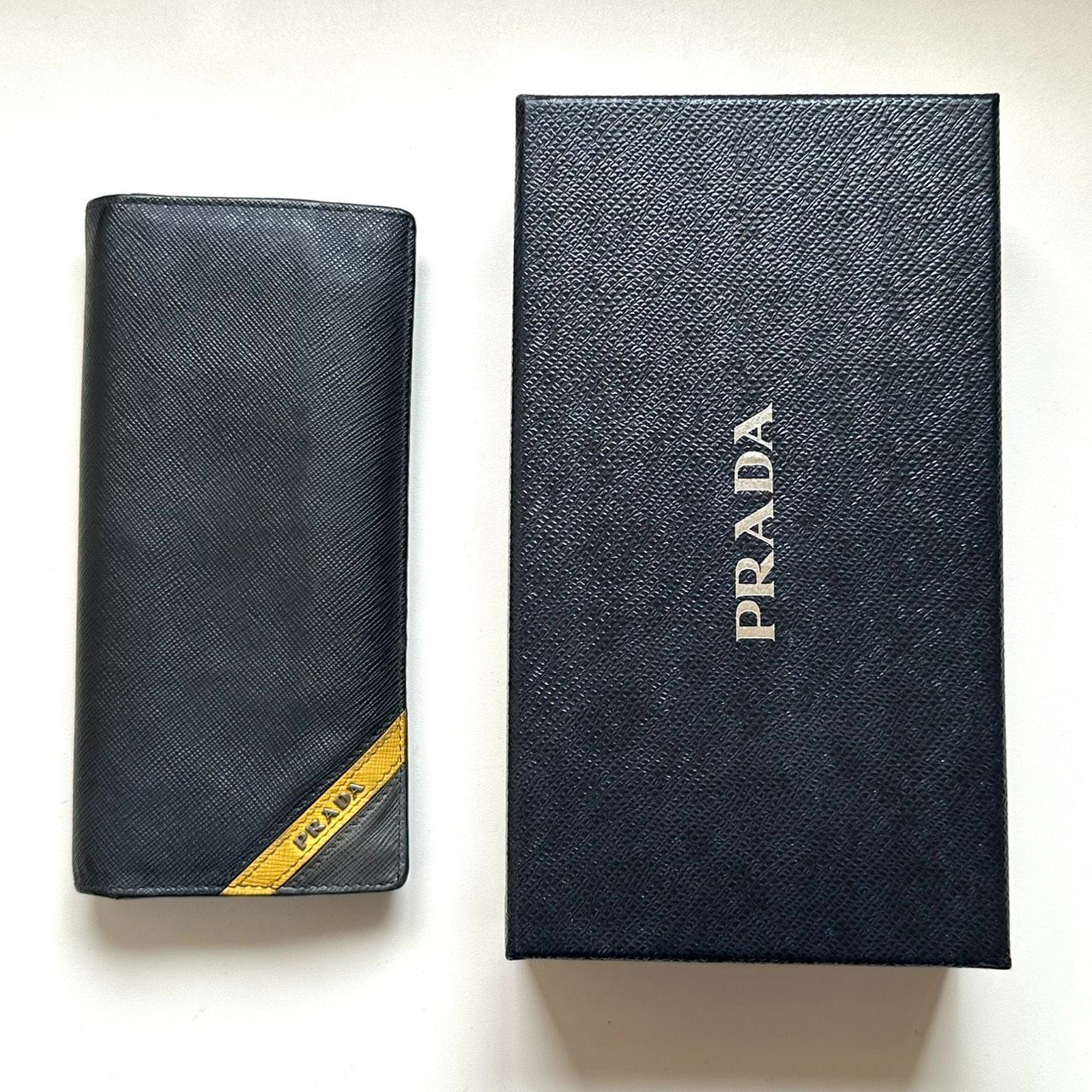 プラダ　PRADA 長財布　サフィアーノレザー　ストライプ