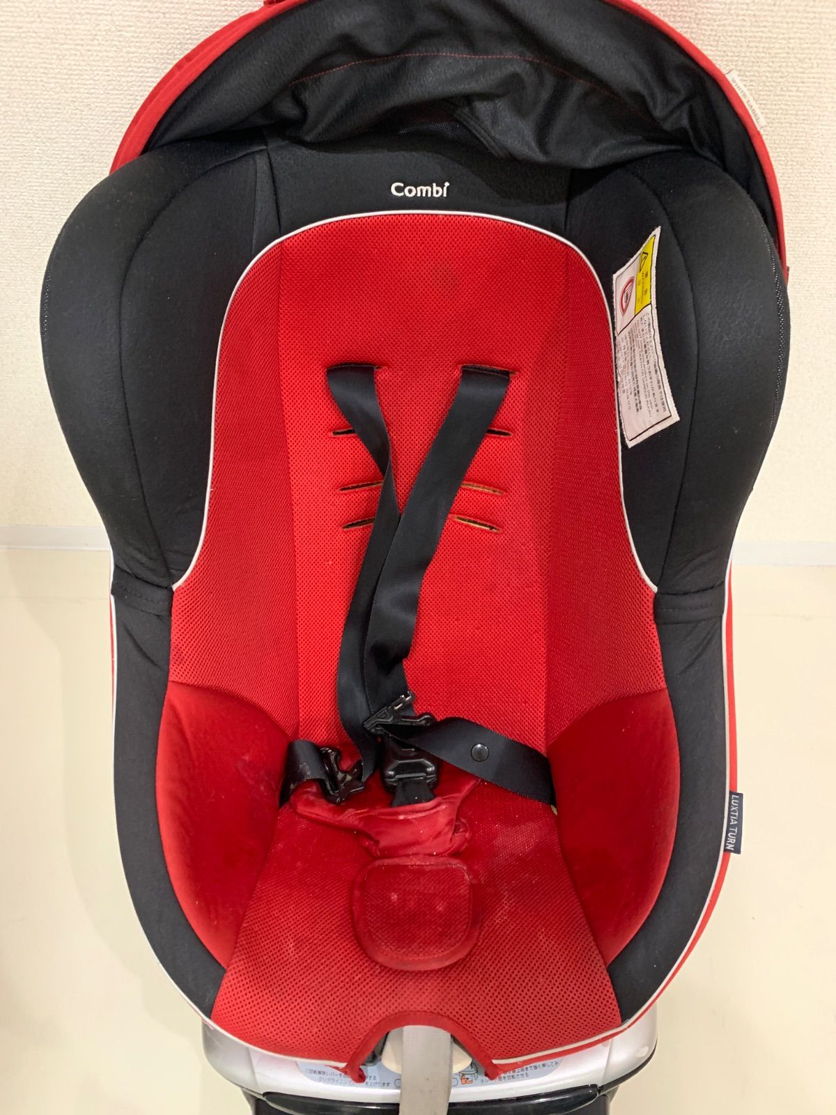 汚れあり】コンビ Combi チャイルドシート 赤 黒 レッド ブラック