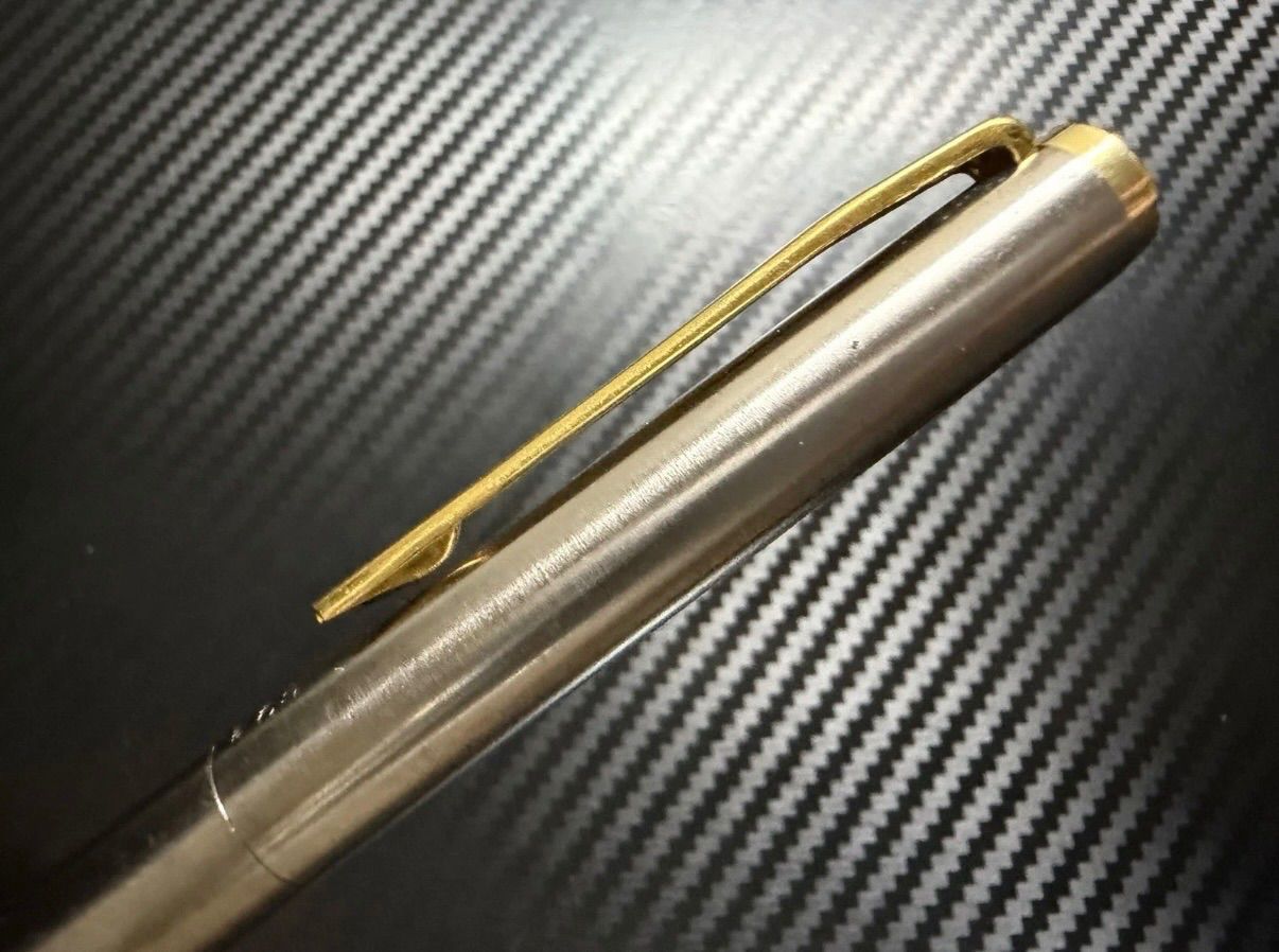 送料無料】美品 モンブラン エボナイト芯 ノブレス 14K F 細字 万年筆
