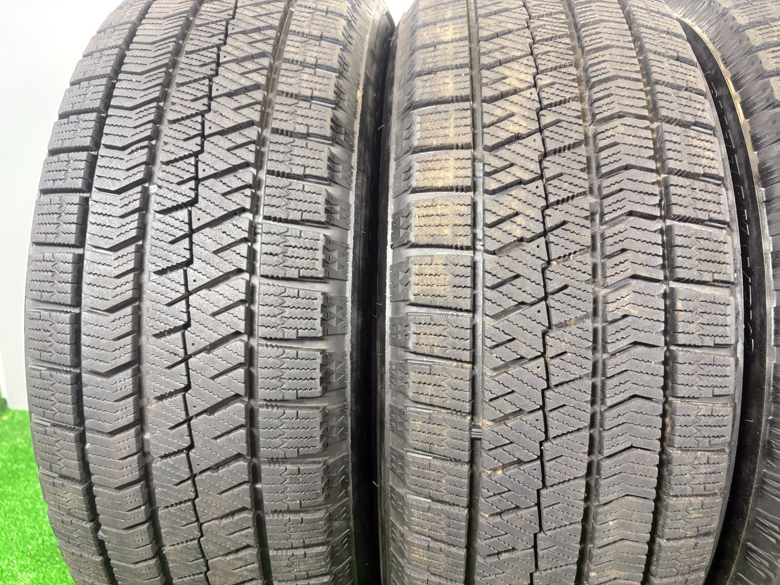 送料無料★205/60R16 ブリヂストン VRX 2 2023年製 4本 冬 タイヤ スタッドレス 中古 TB1273 送料無料★205/60R16 ブリヂストン VRX 2 2023年製 4本 冬 タイヤ スタッドレス 中古 TB1273
