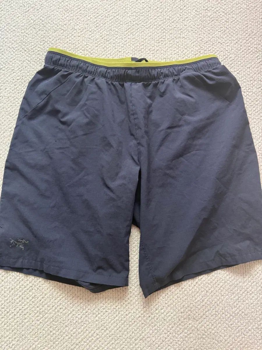 ARC'TERYX アークテリクス ノバン 7インチ ショーツ ネイビー s