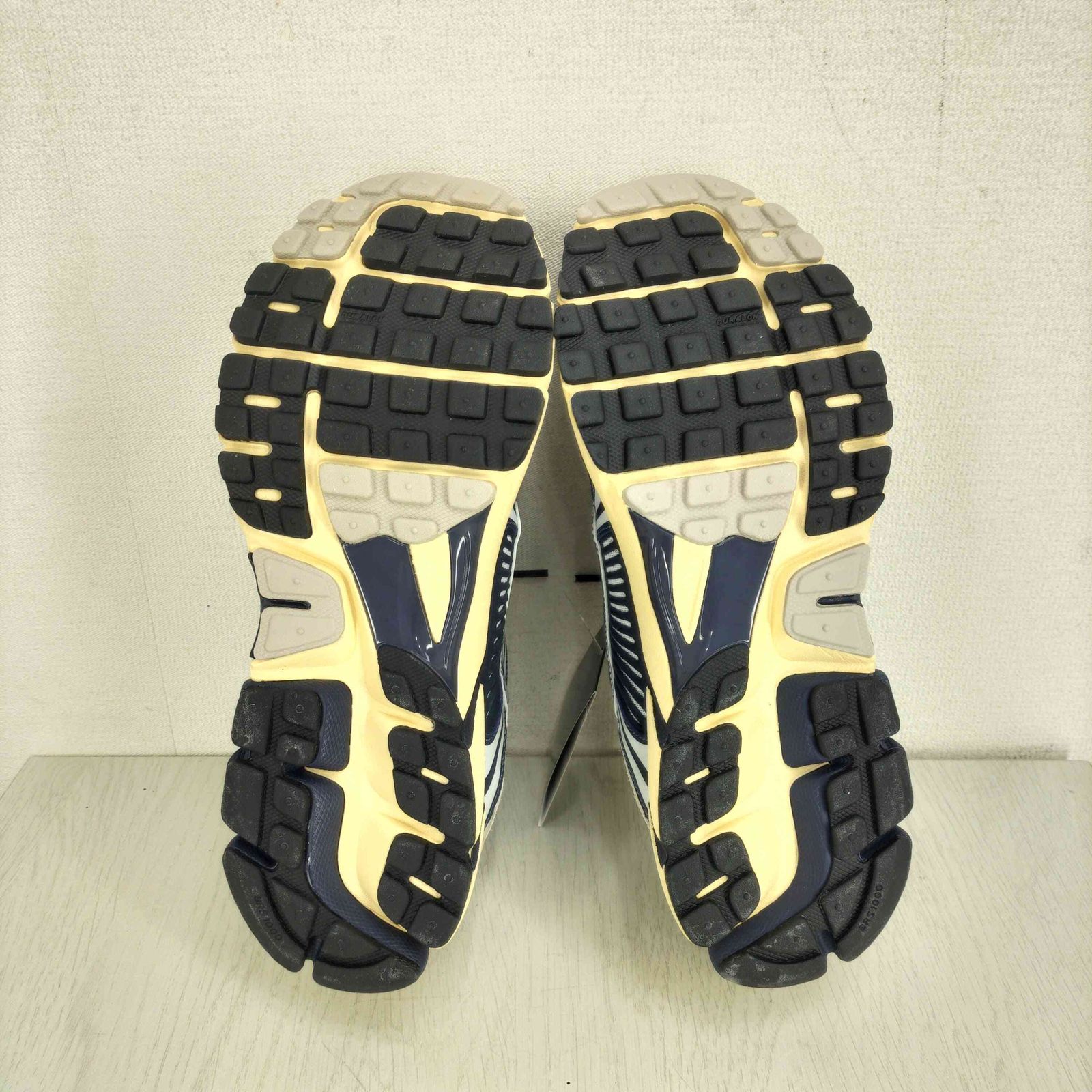 ナイキ NIKE Zoom Vomero 5 Since 72 メンズ JPN:27 ナイキ NIKE Zoom Vomero 5 Since 72 メンズ JPN:27