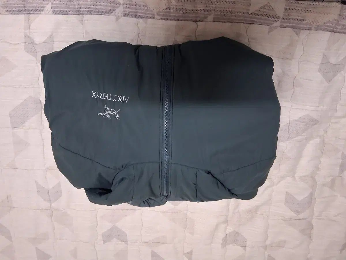 ARC'TERYX アークテリクス Atom アトムフーディ ジャケット